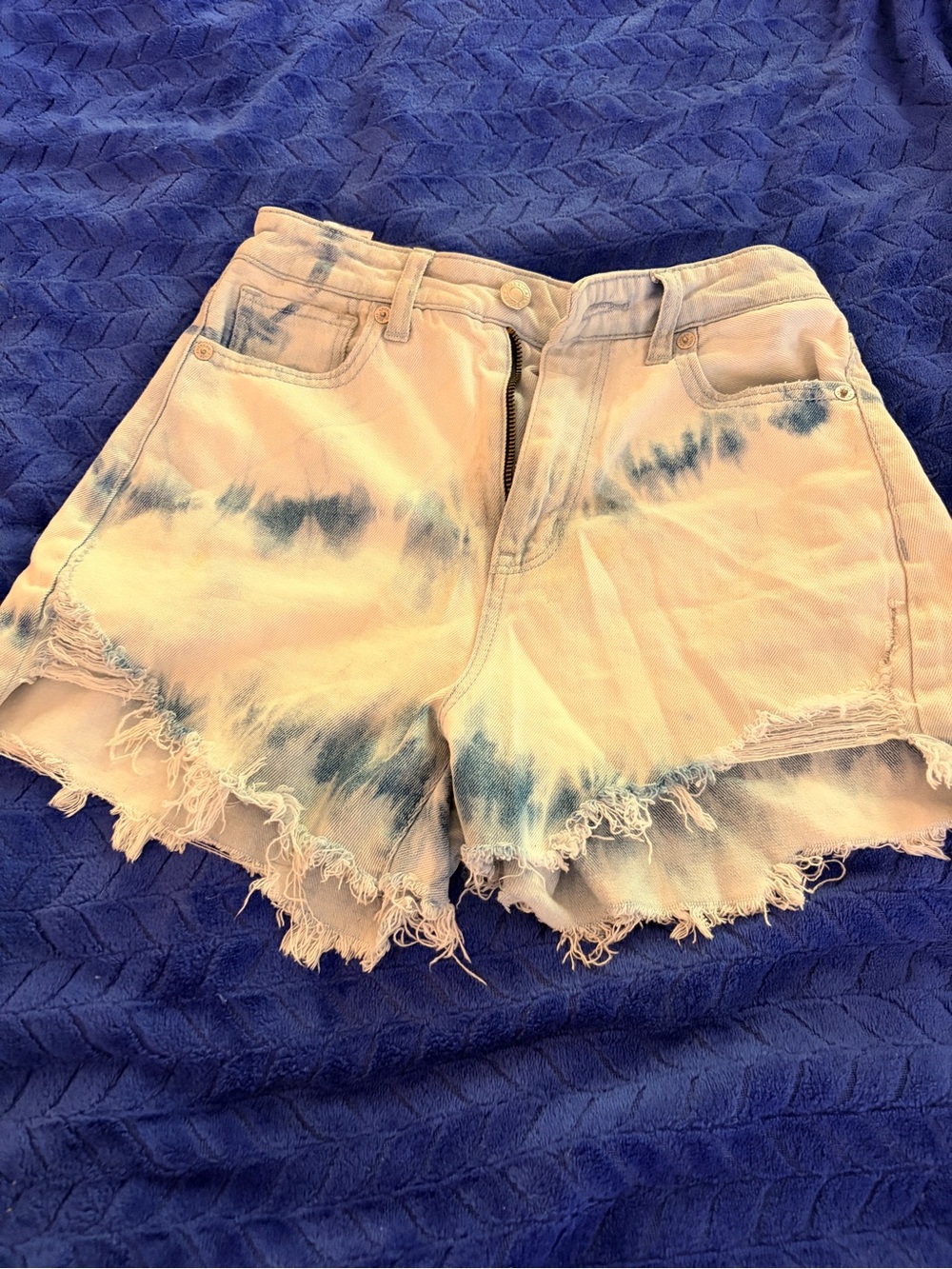 American Eagle Outfitters Tie-Dye High-Rise Frayed Denim Shorts - Blue & white
